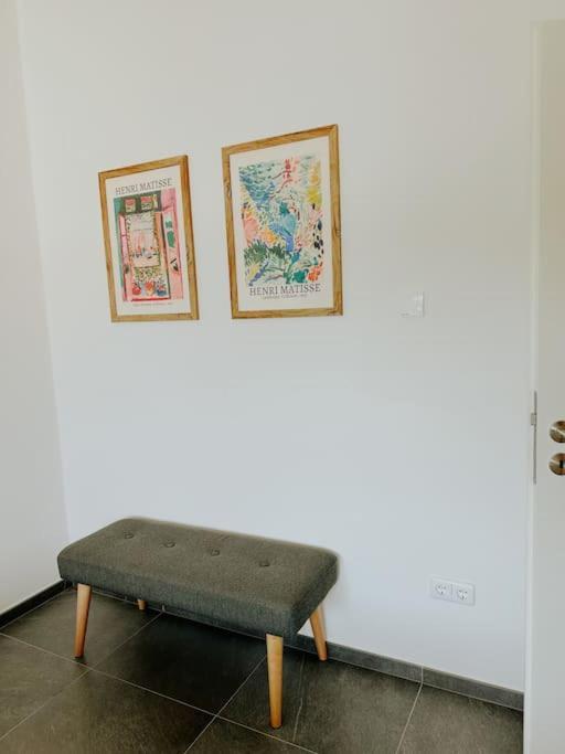 Apartment 100 Qm Im Weindorf - Balkon/Garage Aspisheim المظهر الخارجي الصورة